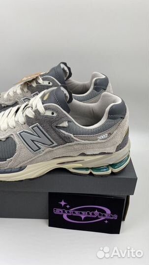 Кроссовки new balance 2002r