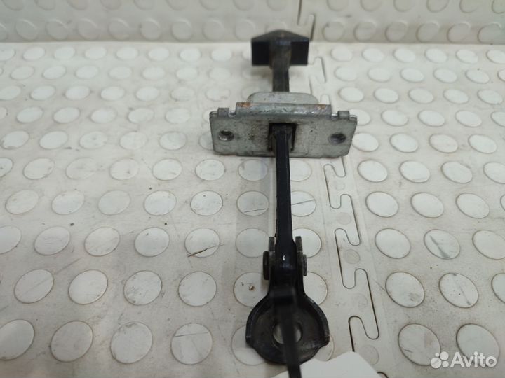 Ограничитель двери задний Mazda 3 BK 2003-2009