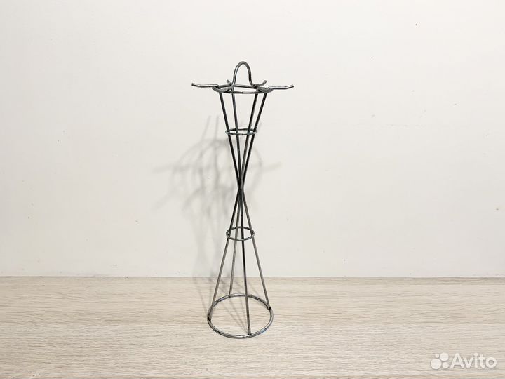 Подставка под кухонные приборы и кухонную утварь