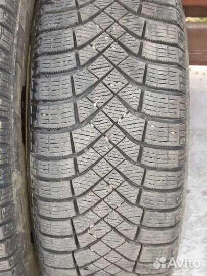 Комплект: Диски + Pirelli Ice Zero 205/55 R16 94T