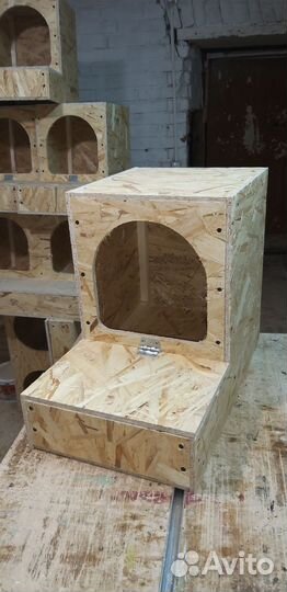 Гнездо для кур с яйцесборником