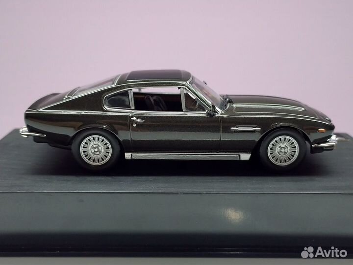 1:43 Aston Martin V8 Vantage Coupe