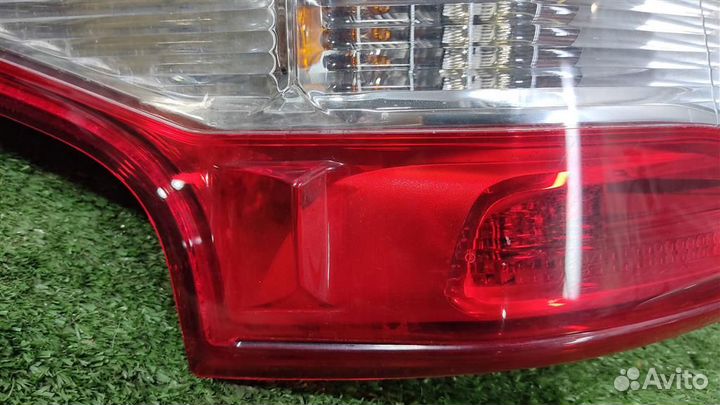 Фонарь задний наружный левый Nissan Qashqai J11 2