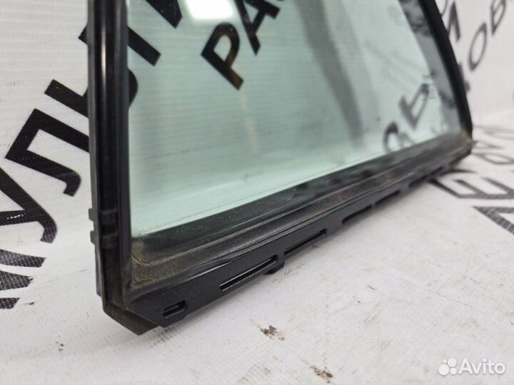 Форточка двери задняя левая Toyota Camry 50