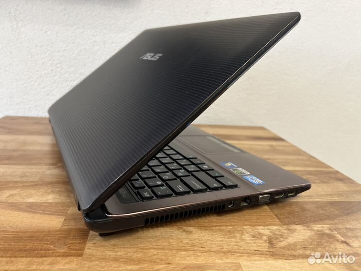 8 ядер Core i7-2630QM 12Gb SSD240+640G GeForce 2Gb