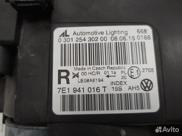 Б/У Фара правая Европа. в хорошем состоянии