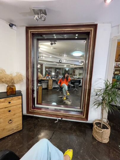 Рабочее место парикмахера в салоне красоты Воровск