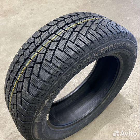 Gislaved Soft Frost 200 215/55 R17 T