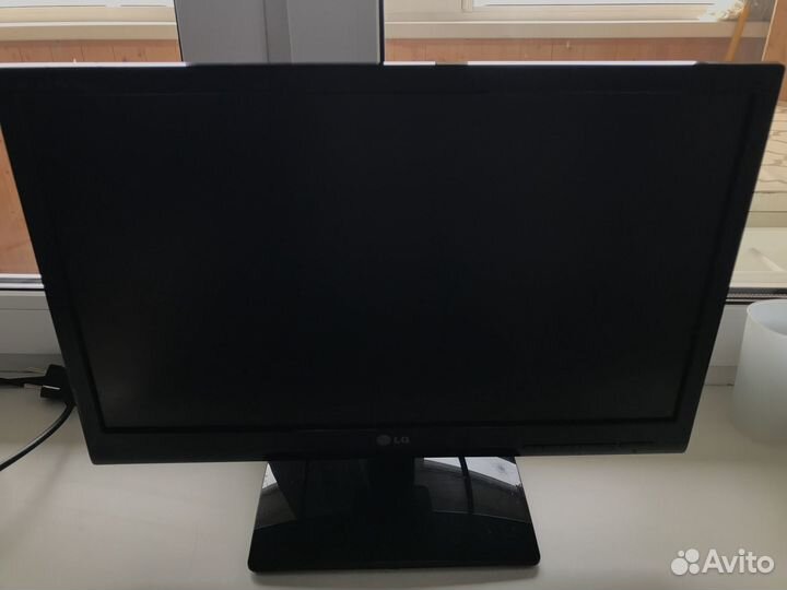 Монитор LG E2041 20