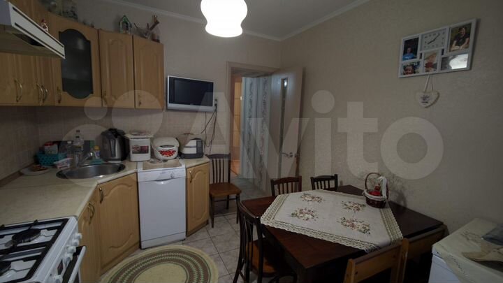 3-к. квартира, 70 м², 1/9 эт.
