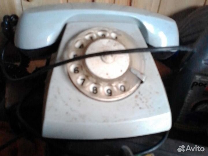 Старый телефон