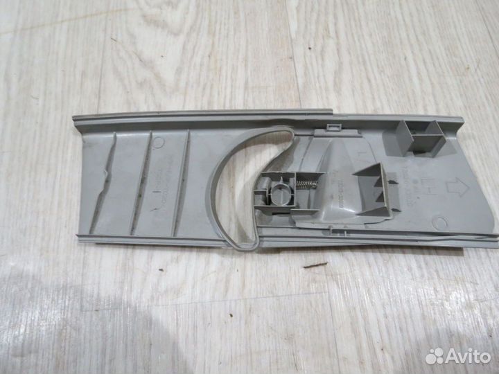 Обшивка центральной стойки Toyota Corolla 150