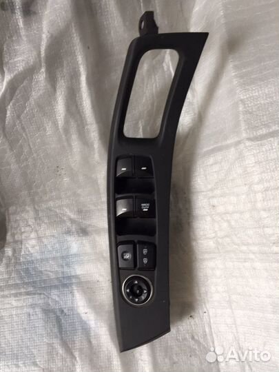 Блок управления стеклами Hyundai Elantra