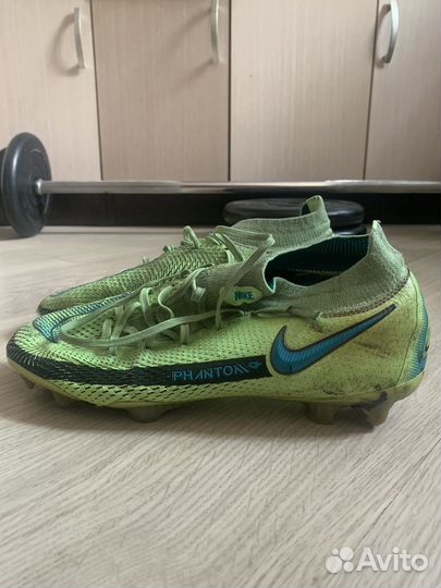 Футбольные бутсы Nike phantom