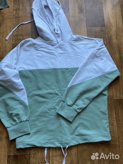 Спортивный костюм женский