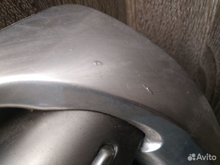 Решетка радиатора Toyota Land Cruiser 200 53101605