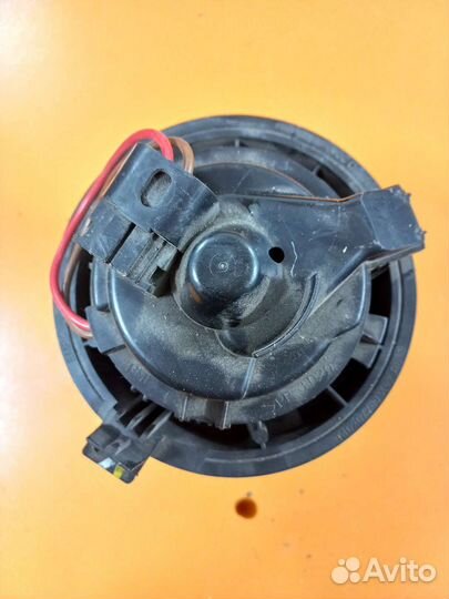 Моторчик печки LADA X Rey