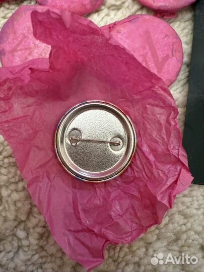 Значки шконые 8шт