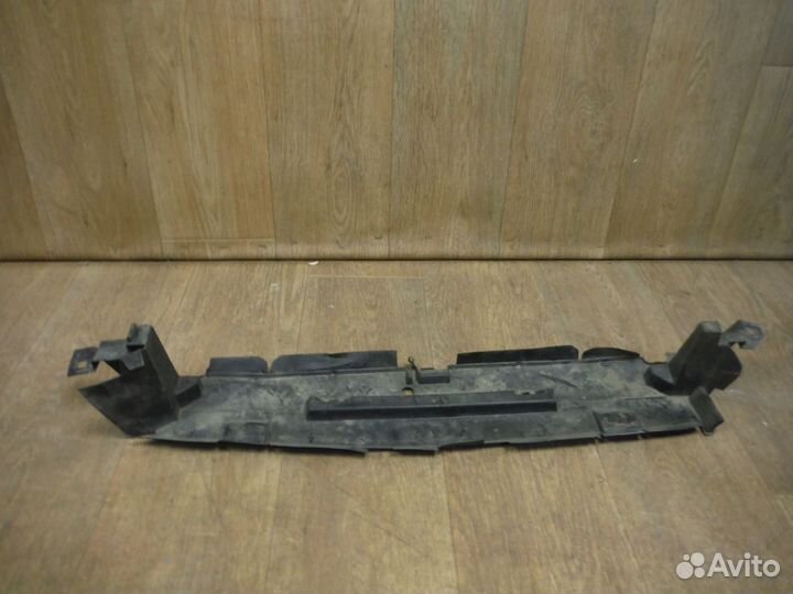 Дефлектор радиатора нижний Toyota RAV4 (XA40) 2015