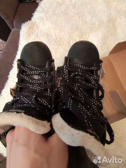 Коньки хоккейные