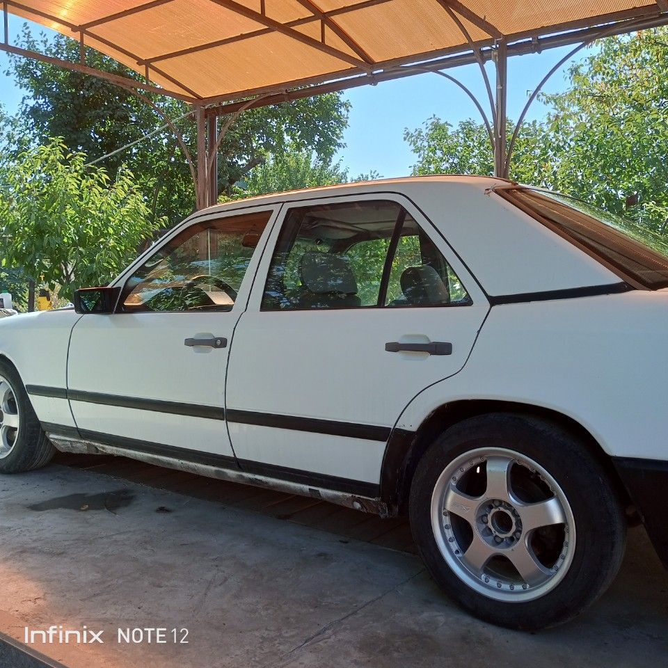 Mercedes-Benz W124: фото владельца