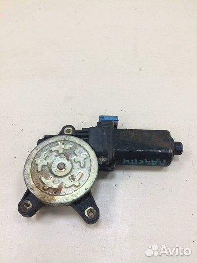 Моторчик стеклоподъемника передний левый