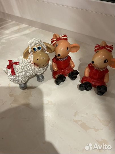 Фигурки статуетки