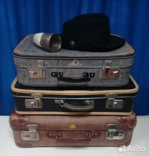 Чемодан винтажный ретро или матрёшка из чемоданов