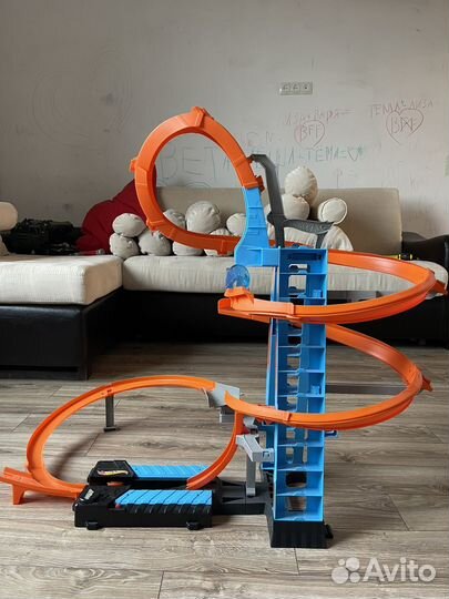 Гоночный трек hot wheels