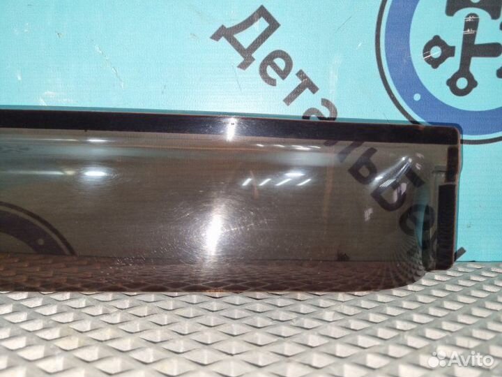 Ветровик на дверь задний правый Mazda Cx-7 2.3