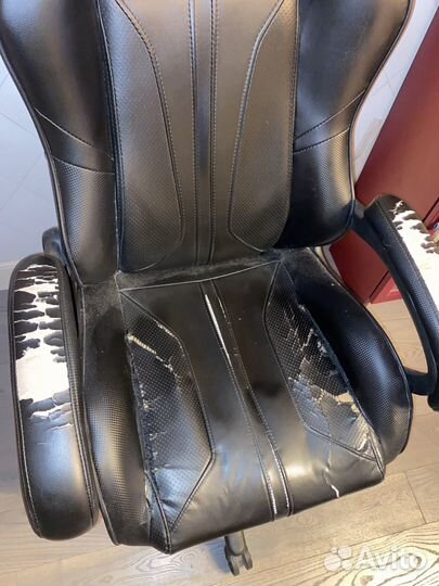 Компьютерное кресло thunder x3