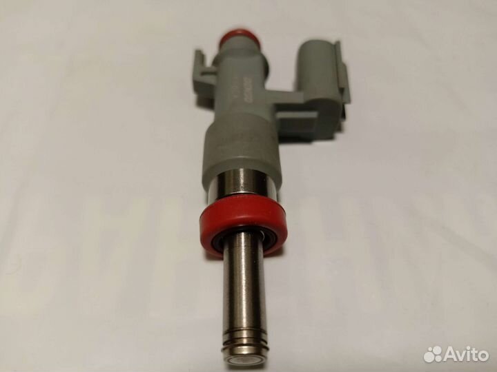 Форсунка топливная на camry 70/lexus ES250