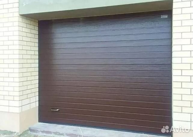 Гаражные секционные ворота Алютех 2500х2500 мм