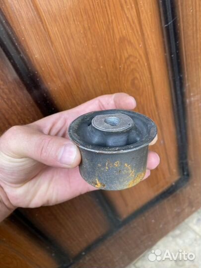 Запчасти на jeep grand cherokee wk2 2005