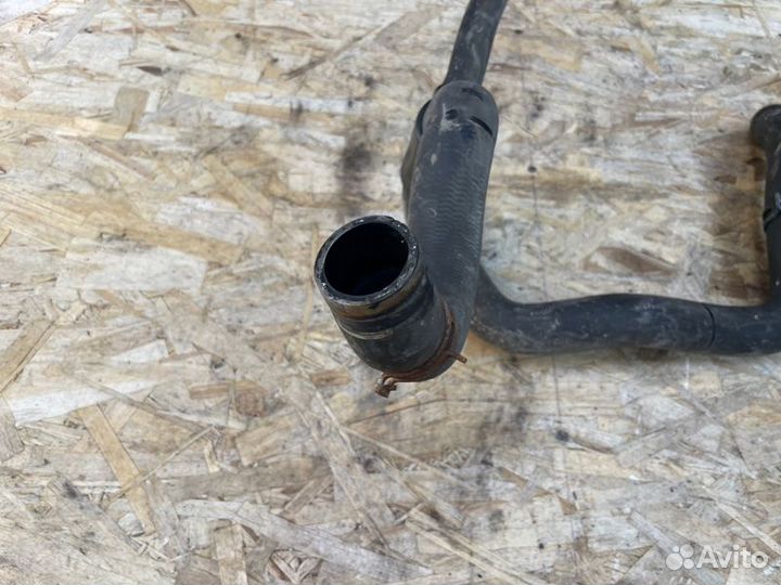 Патрубок радиатора Renault Logan