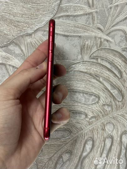 iPhone SE (2020), 64 ГБ
