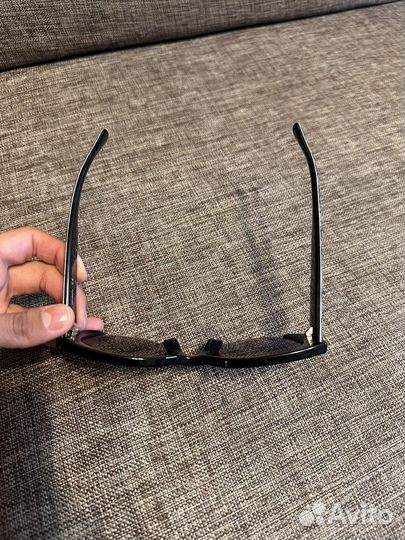 Солнцезащитные очки Max & Co