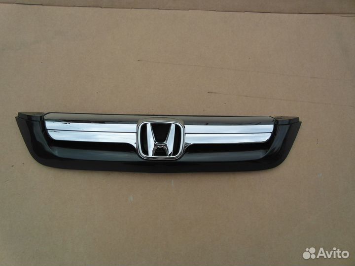Решётка радиатора не крашеная Honda CR V 3 дорест