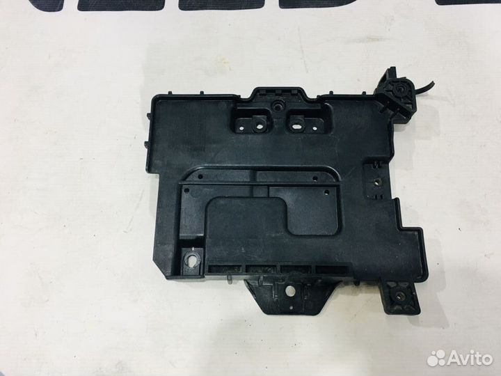 Площадка аккумулятора Kia Ceed JD 2012-2018