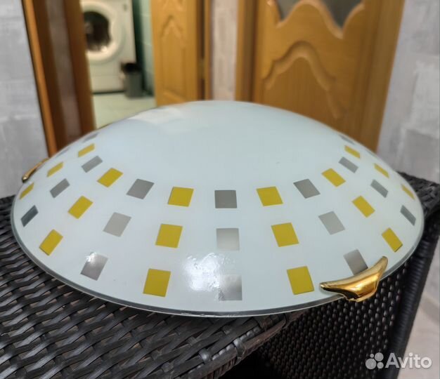 Плафон освещения б/у, диаметр 40см