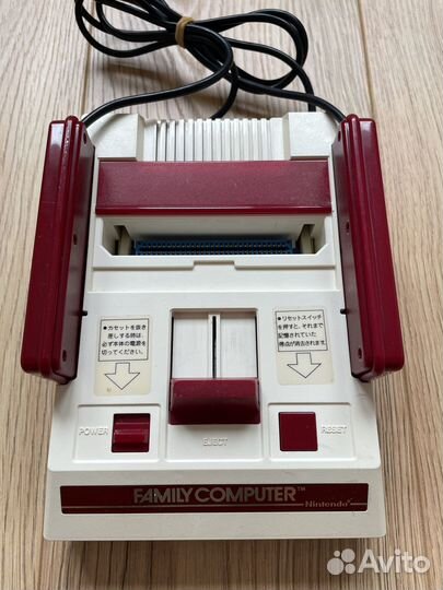 Nintendo Famicom (Япония, оригинал)