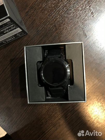 Наручные часы Garmin Fenix 5 plus Sapphire edition