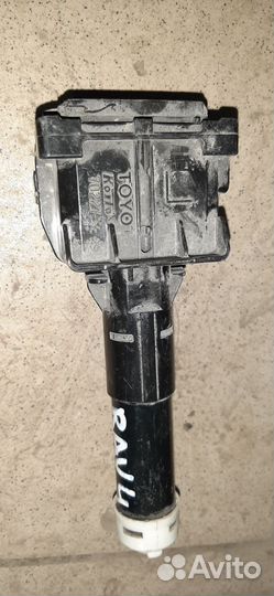 Форсунка омыватель фар тойота rav4 ca40