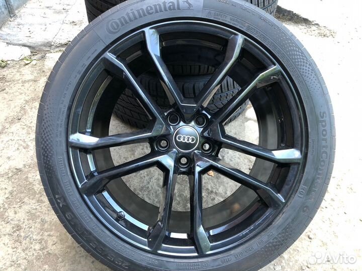 Комплект оригинальных колёс Audi R8 R19