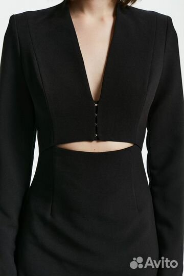 Платье мини с разрезом