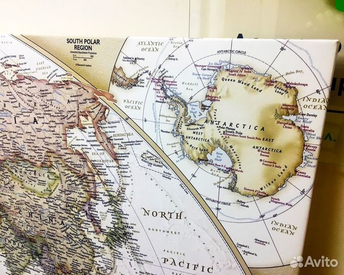 Карта мира на холсте