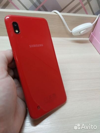 Samsung Galaxy A10, 2/32 ГБ