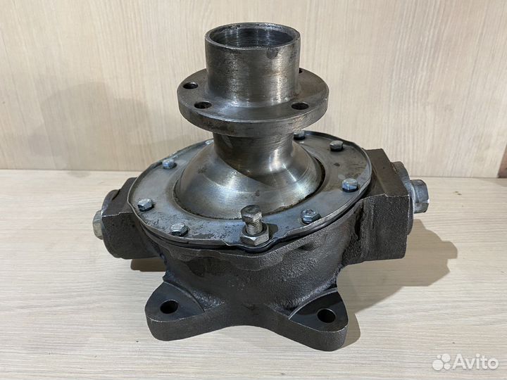 Поворотный кулак УАЗ