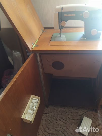 Швейная машинка бу 