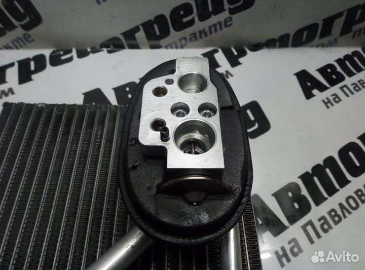 Радиатор кондиционера Volkswagen Tiguan 5N2 CAW